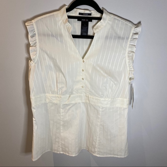 Style & Co. Tops - STYLE & Co SLEEVELESS BLOUSE NWT